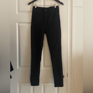 Aritzia Denim Forum The Lola high Rise Skinny Size 28